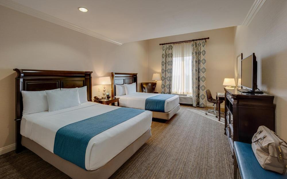 Queen Studio Suite interior